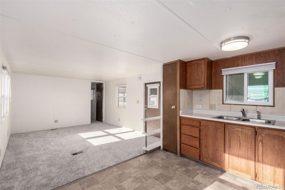 Empty room, Interior, Kitchen