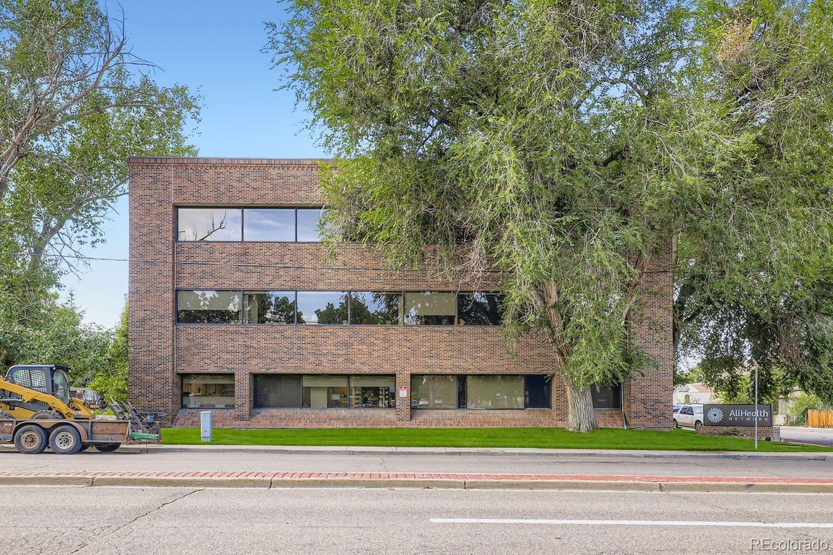 Exterior, Facade, Brick Facade, Modern