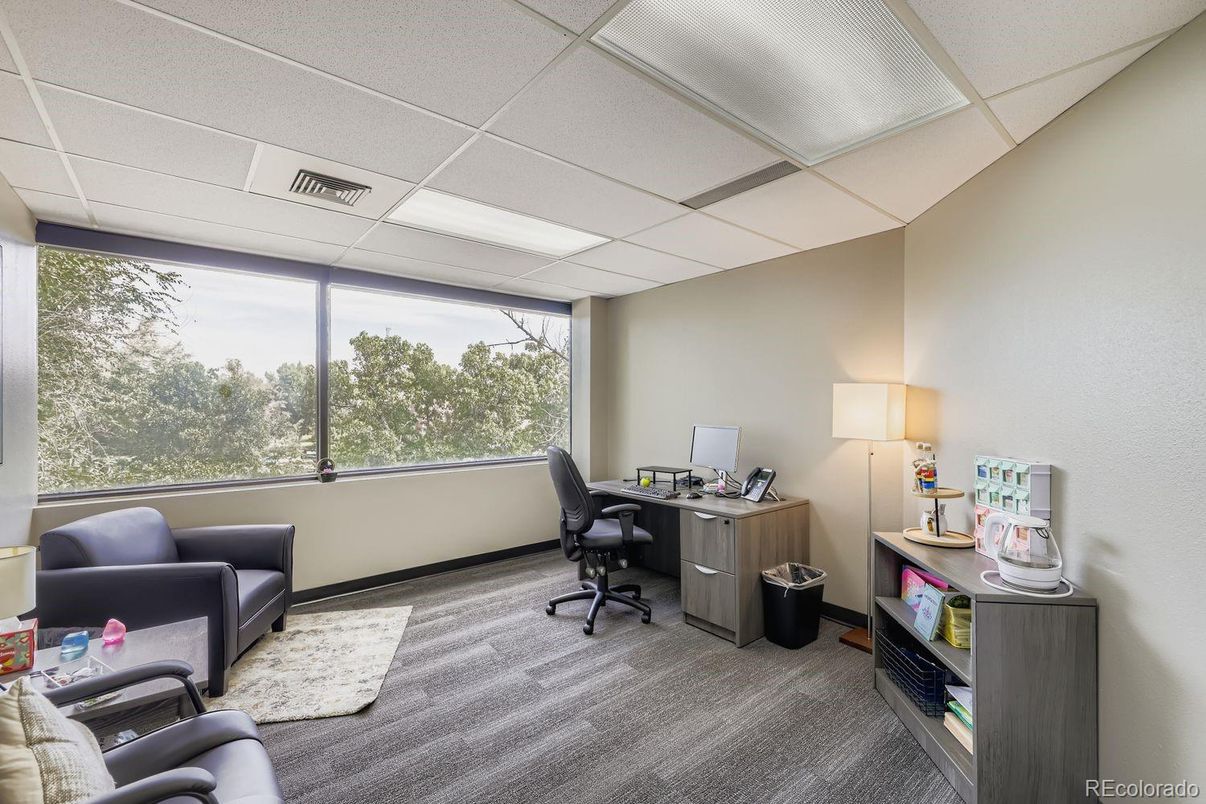 Home Office, Interior