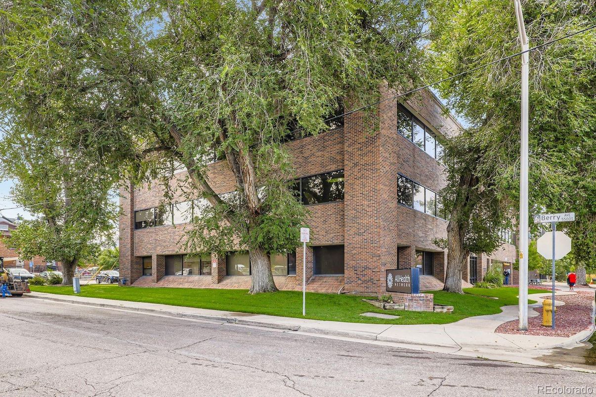 Exterior, Facade, Brick Facade, Condo Building