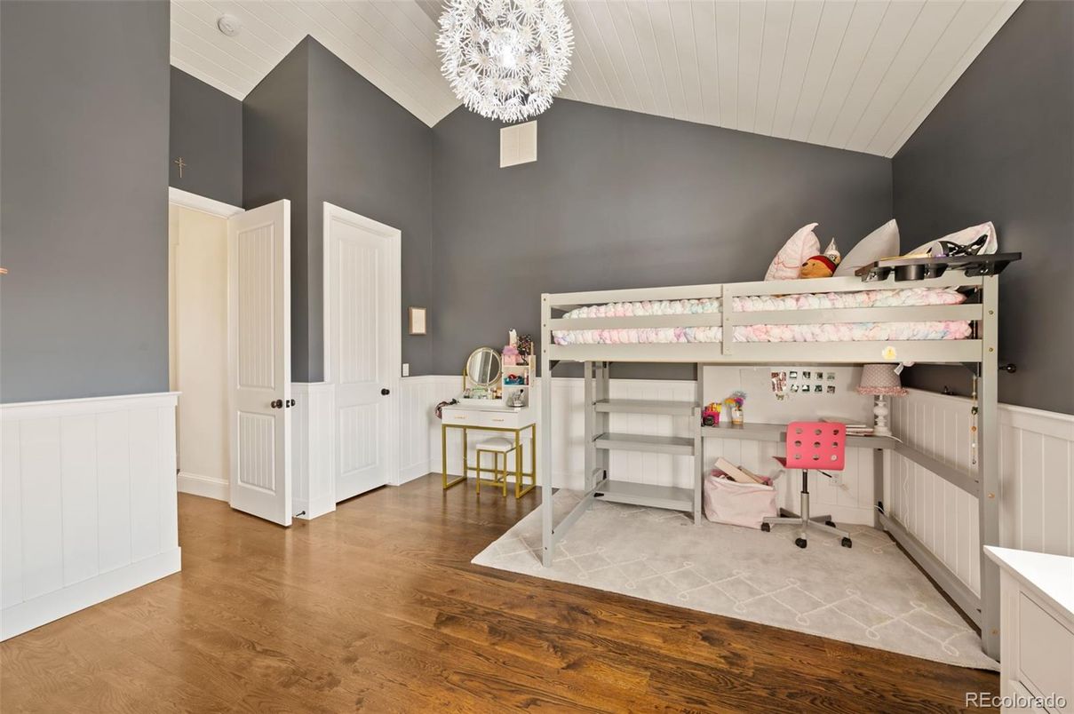 Chandelier, Interior, Wood Texture Flooring