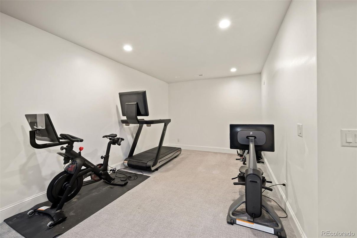 Fitness Equipment, Interior, Recessed Lighting