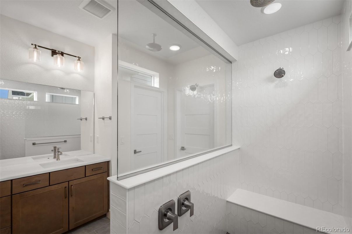 Bathroom, Interior, Recessed Lighting