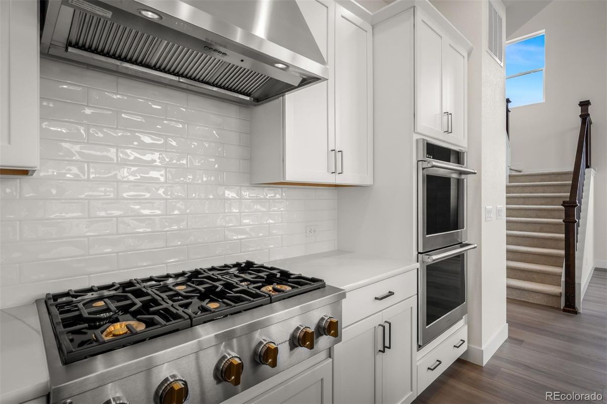 Interior, Kitchen, Stainless Steel Appliances, Wood Texture Flooring