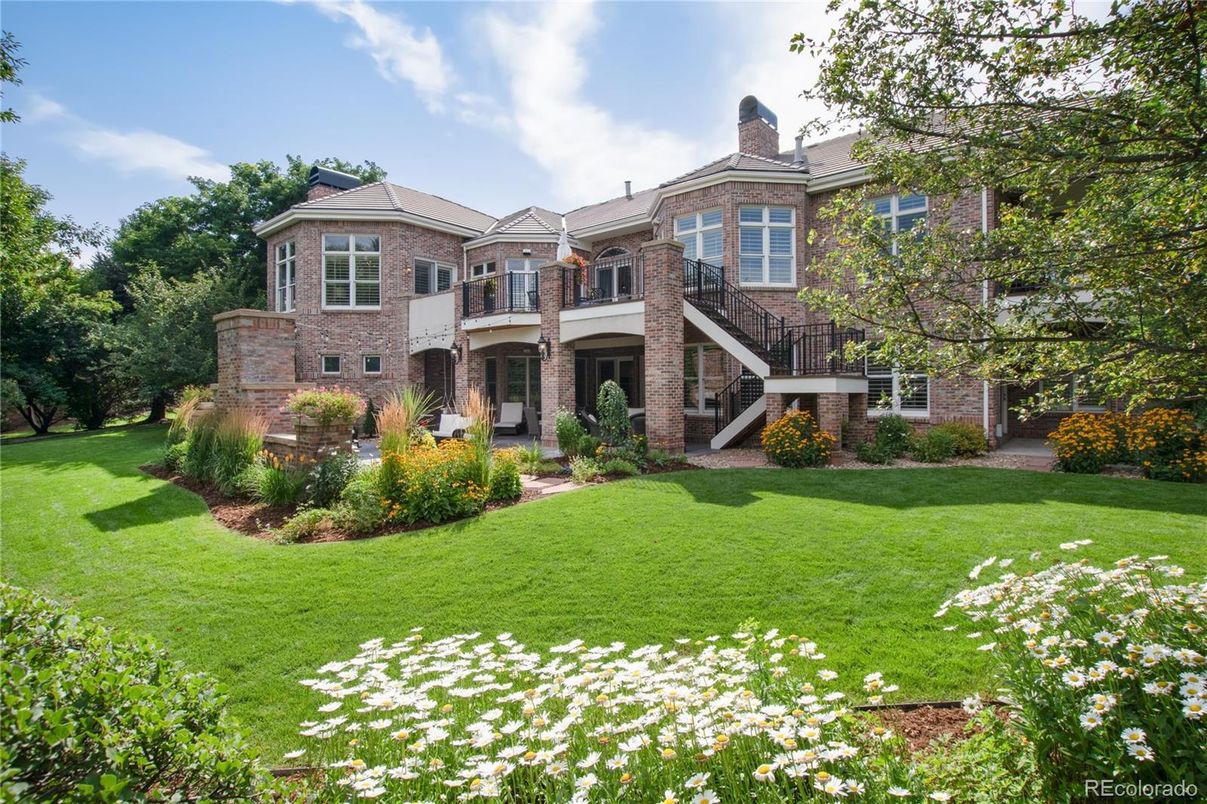 Backyard, Exterior, Facade, Brick Facade, French Provincial