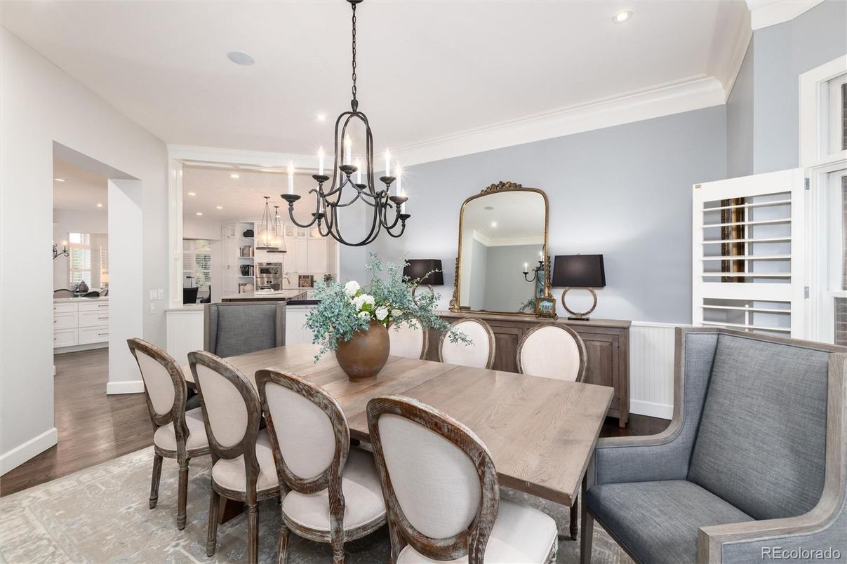 Chandelier, Dining room, Interior, Kitchen, Pendant Lights, Recessed Lighting, Wood Texture Flooring