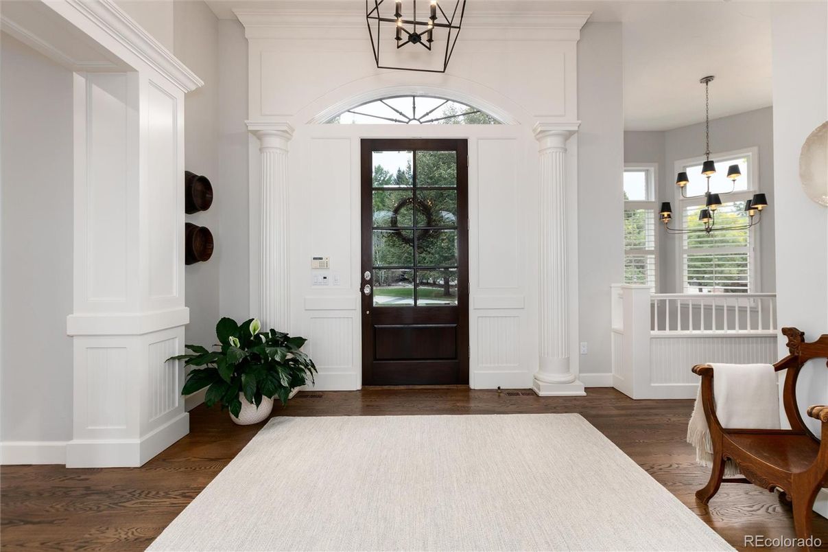 Interior, Pendant Lights, Wood Texture Flooring