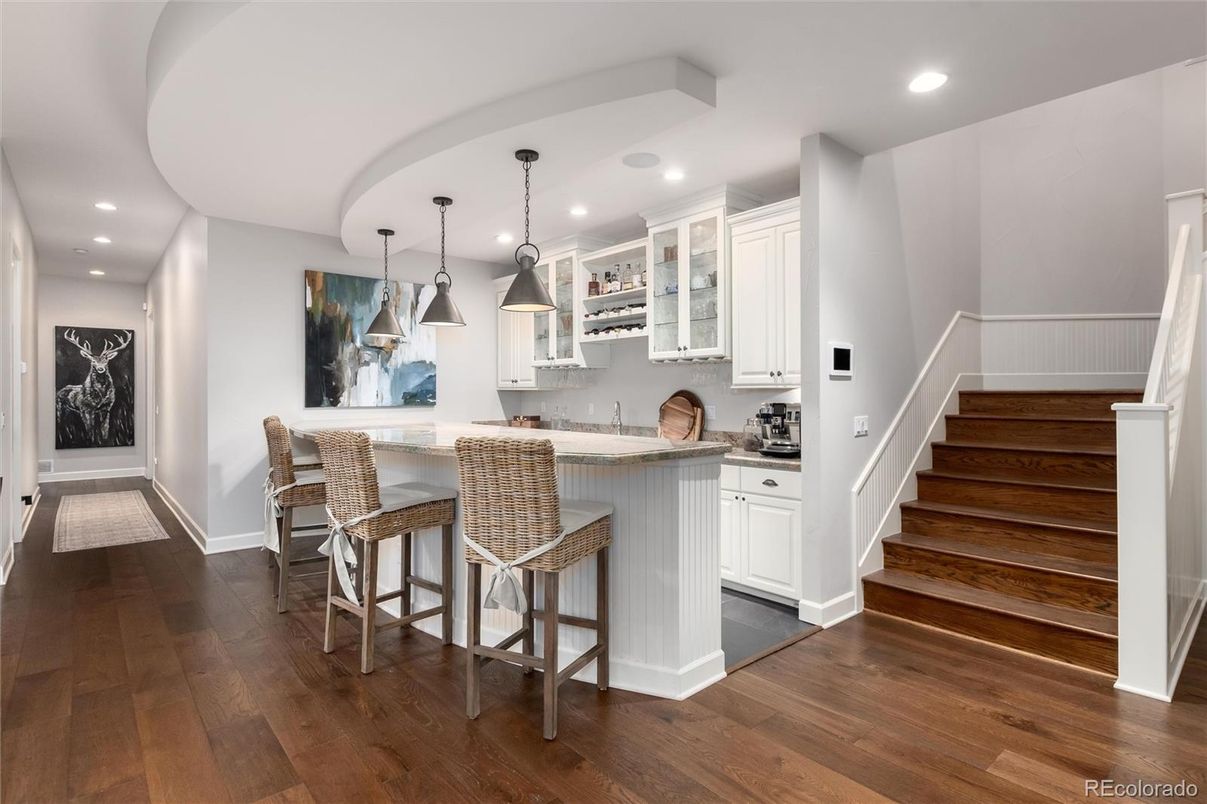 Interior, Pendant Lights, Recessed Lighting, Wood Texture Flooring