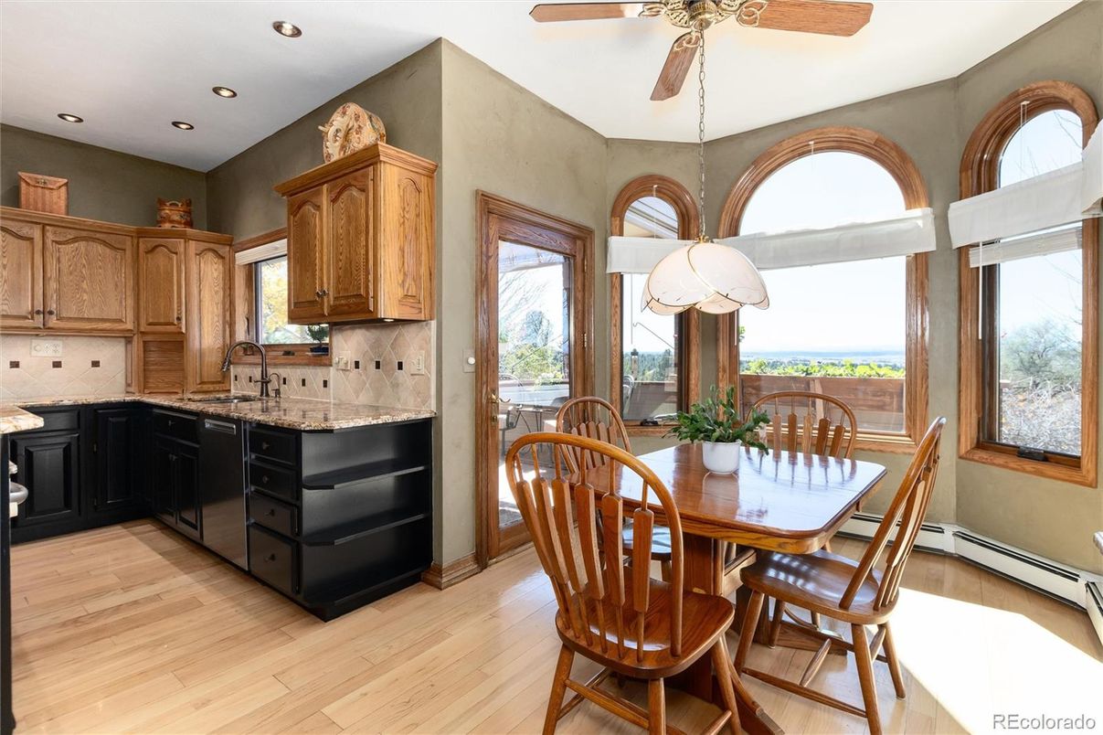 Dining room, Interior, Kitchen, Pendant Lights, Recessed Lighting, Wood Texture Flooring