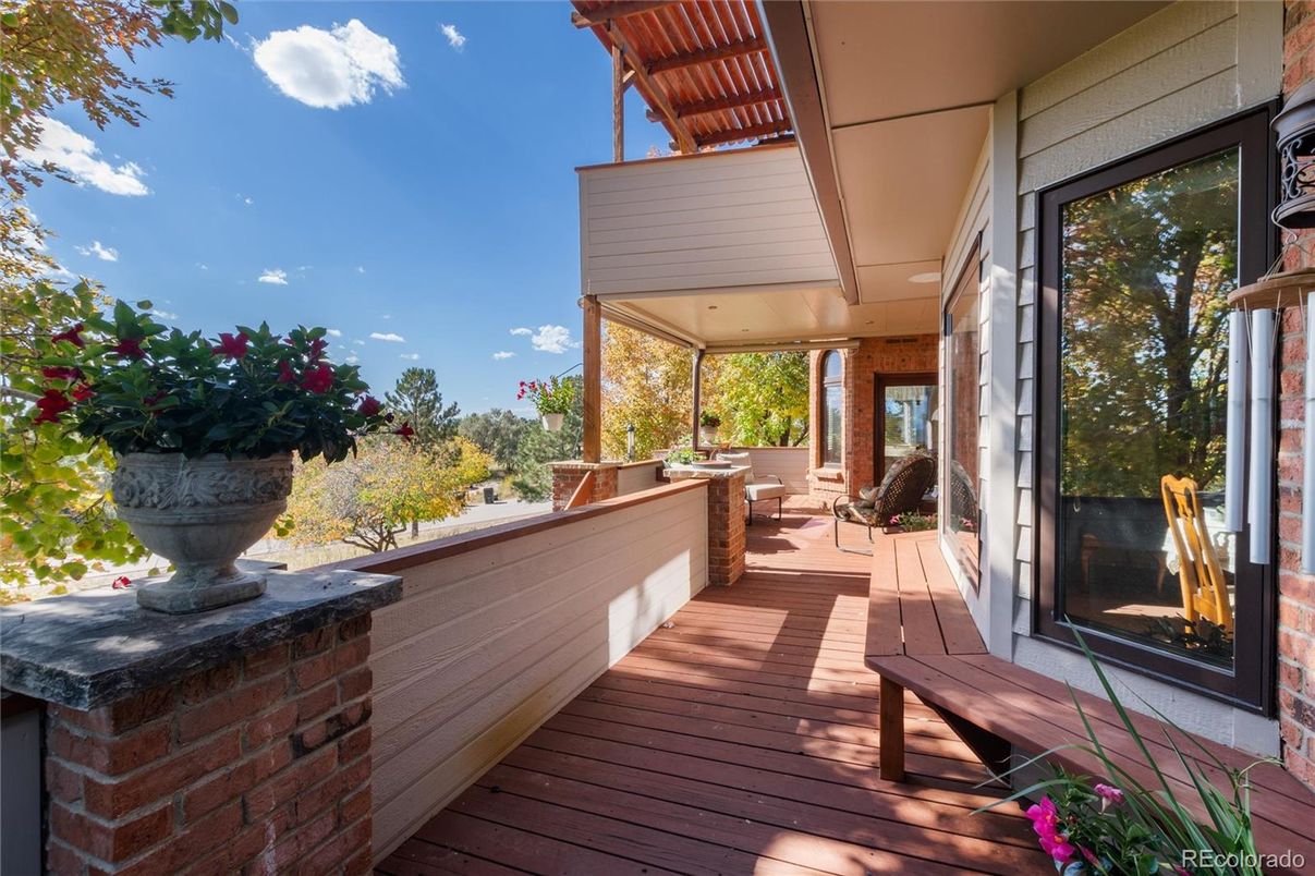 Exterior, Wood Texture Flooring