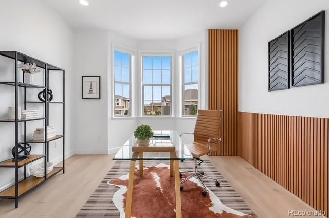 Home Office, Interior, Recessed Lighting, Wood Texture Flooring