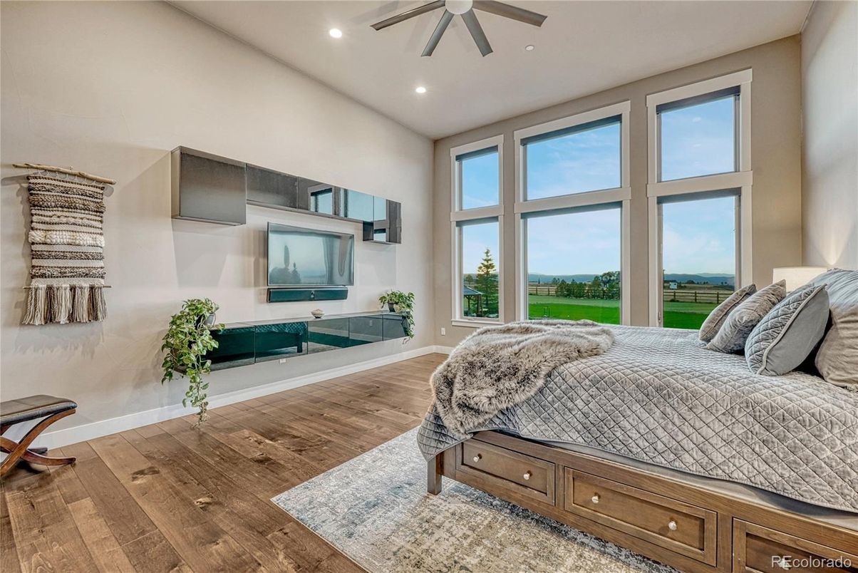 Bedroom, Interior, Recessed Lighting, Water, Wood Texture Flooring