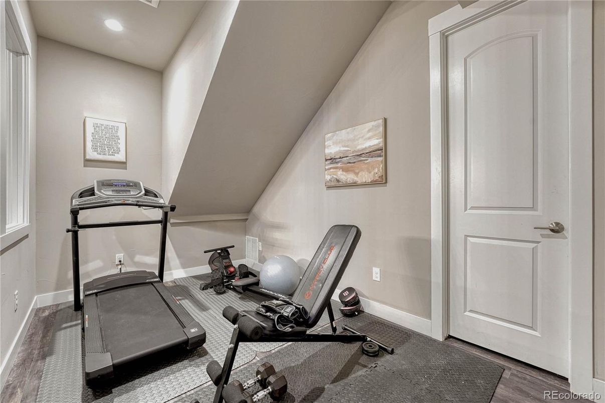 Fitness Equipment, Interior, Recessed Lighting, Wood Texture Flooring