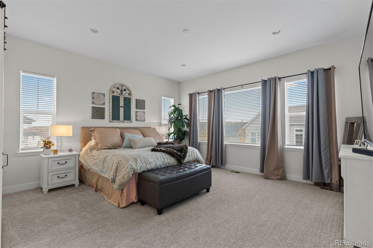 Bedroom, Interior, Recessed Lighting