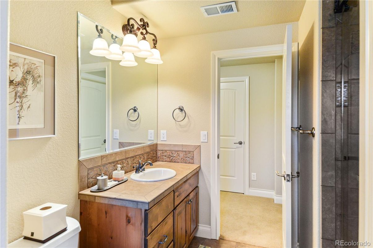 Bathroom, Interior, Tile Countertops