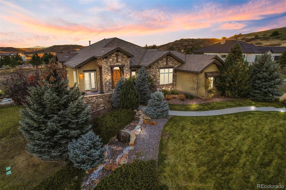 Backyard, Exterior, Facade, Mediterranean