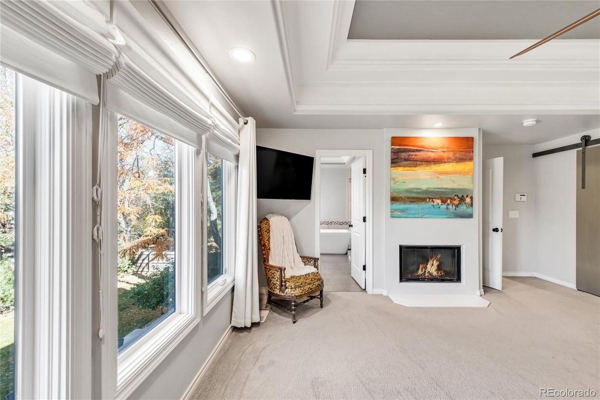 Fireplace, Interior, Recessed Lighting