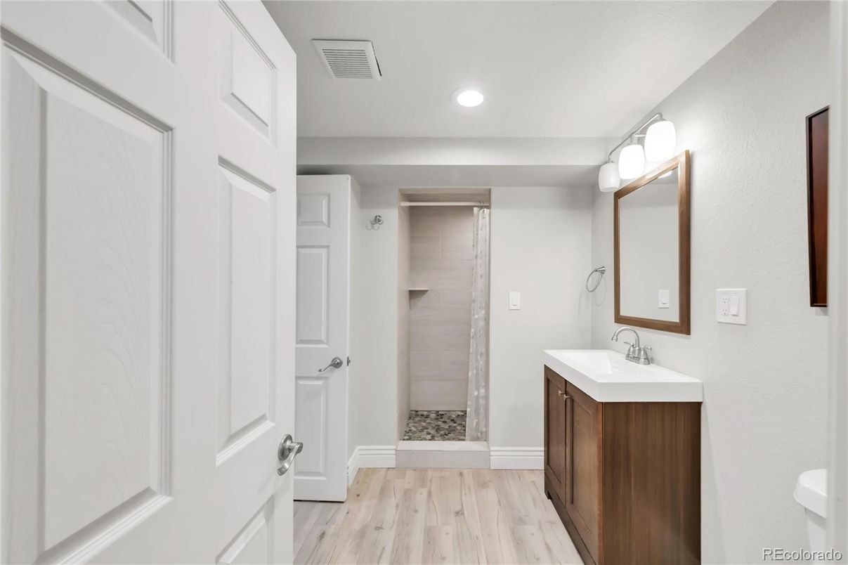 Bathroom, Interior, Recessed Lighting, Wood Texture Flooring