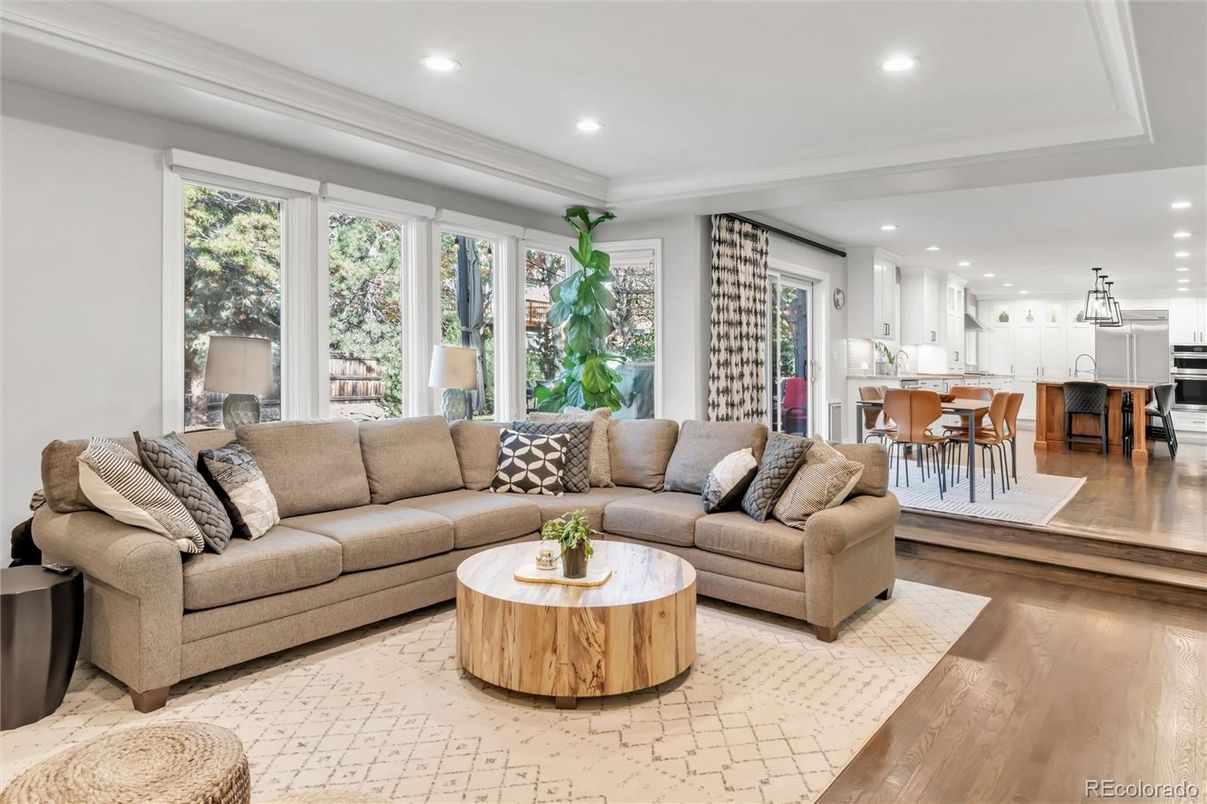 Dining room, Interior, Kitchen, Living room, Pendant Lights, Recessed Lighting, Stainless Steel Appliances, Wood Texture Flooring