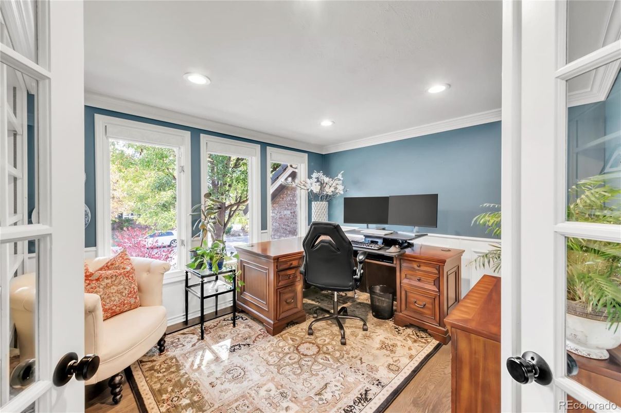 Home Office, Interior, Recessed Lighting, Wood Texture Flooring