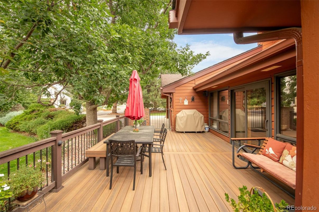 Exterior, Wood Texture Flooring