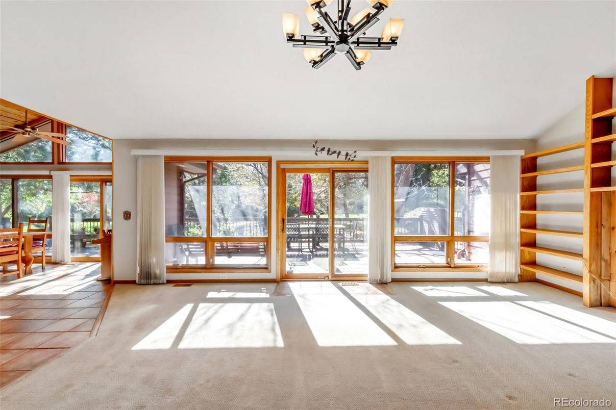 Chandelier, Empty room, Interior