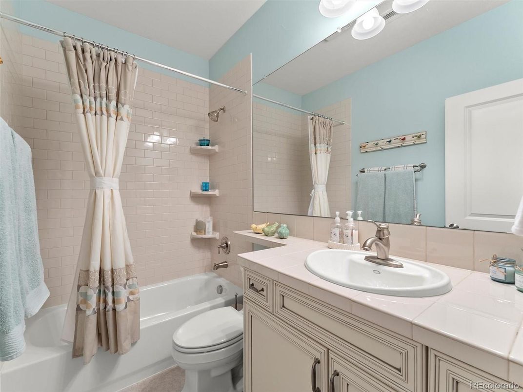 Bathroom, Interior, Tile Countertops