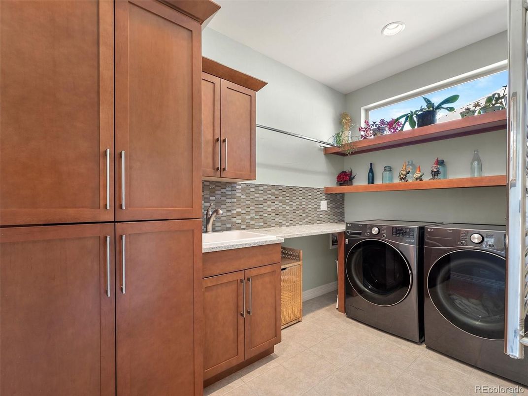 Interior, Recessed Lighting, Washer