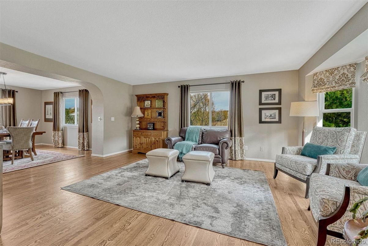 Dining room, Interior, Living room, Pendant Lights, Wood Texture Flooring