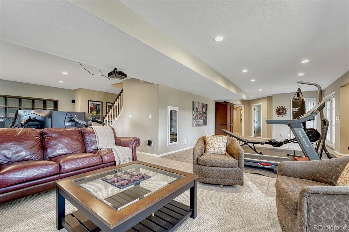 Fitness Equipment, Interior, Living room, Recessed Lighting