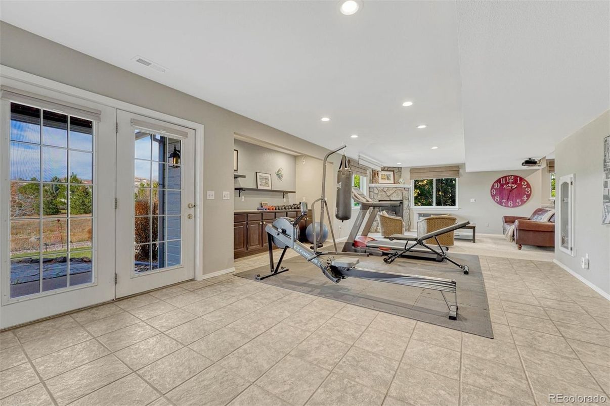 Fitness Equipment, Interior, Recessed Lighting