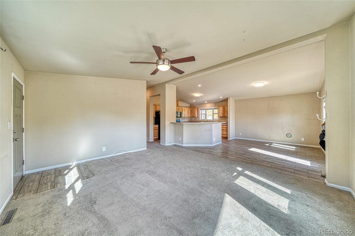 Empty room, Interior, Kitchen, Recessed Lighting