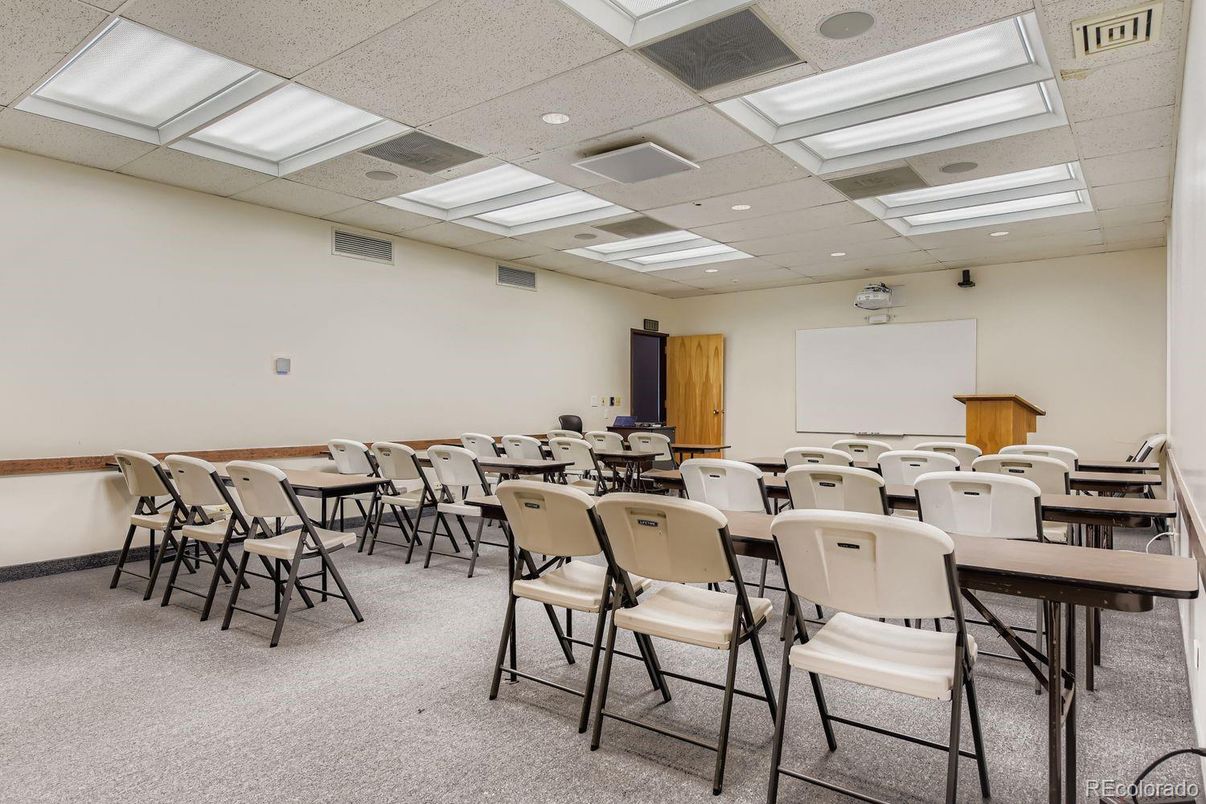 Dining room, Interior, Recessed Lighting