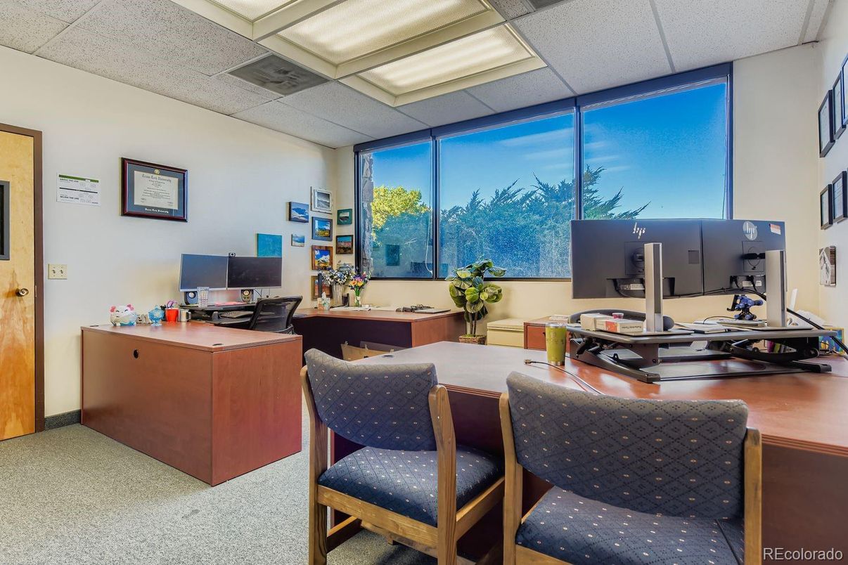 Home Office, Interior