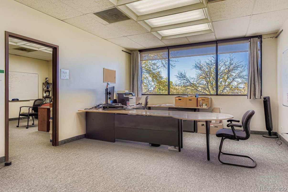 Home Office, Interior