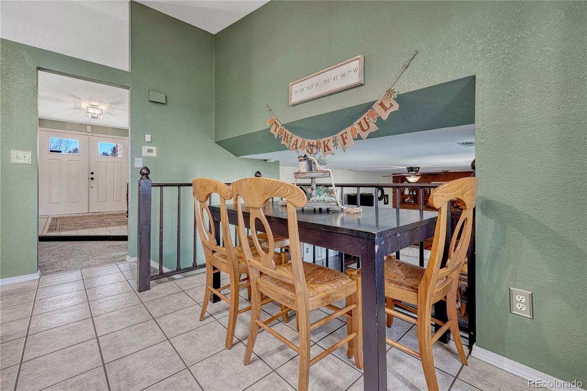 Dining room, Interior