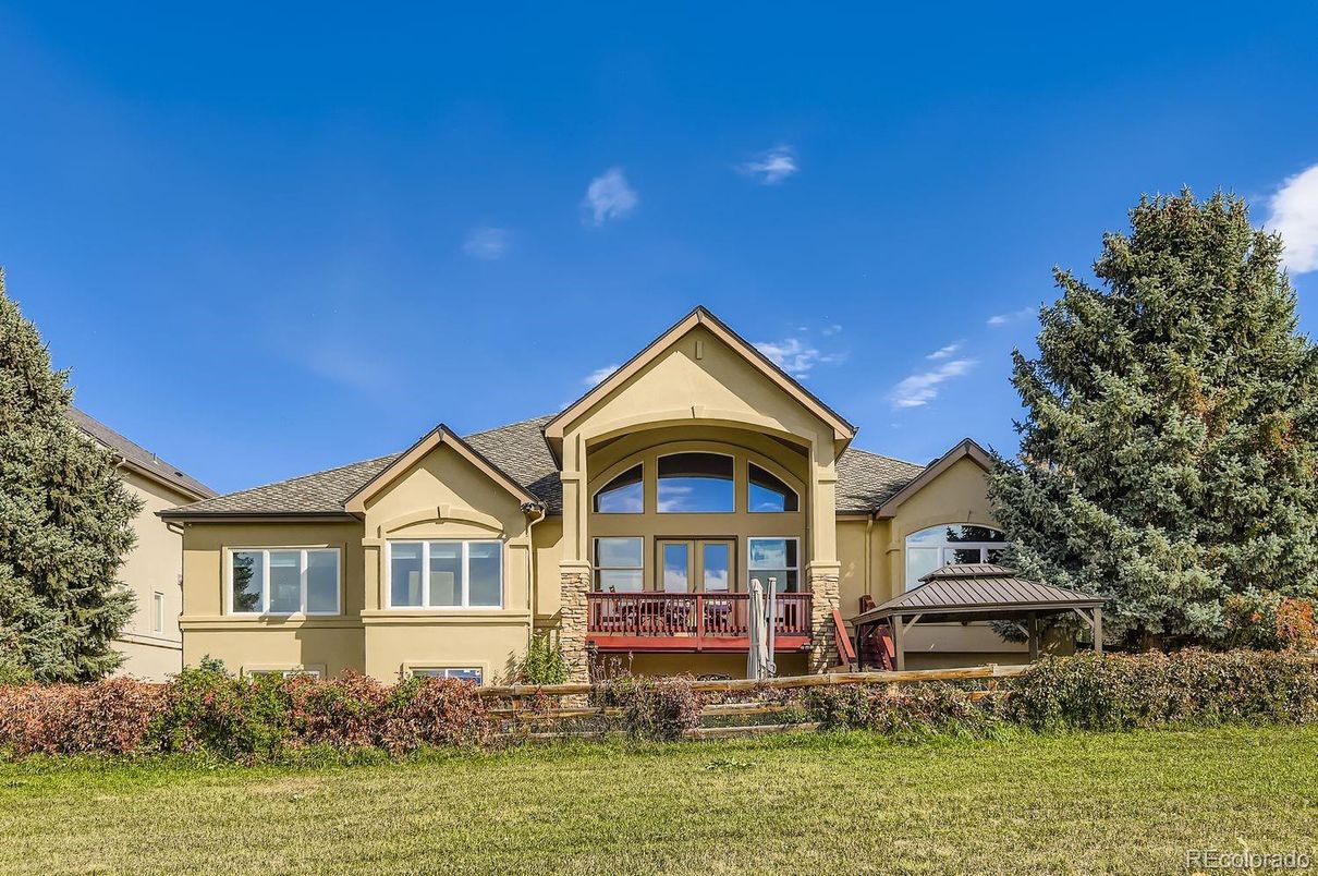 Backyard, Exterior, Facade, Queen Anne Victorian