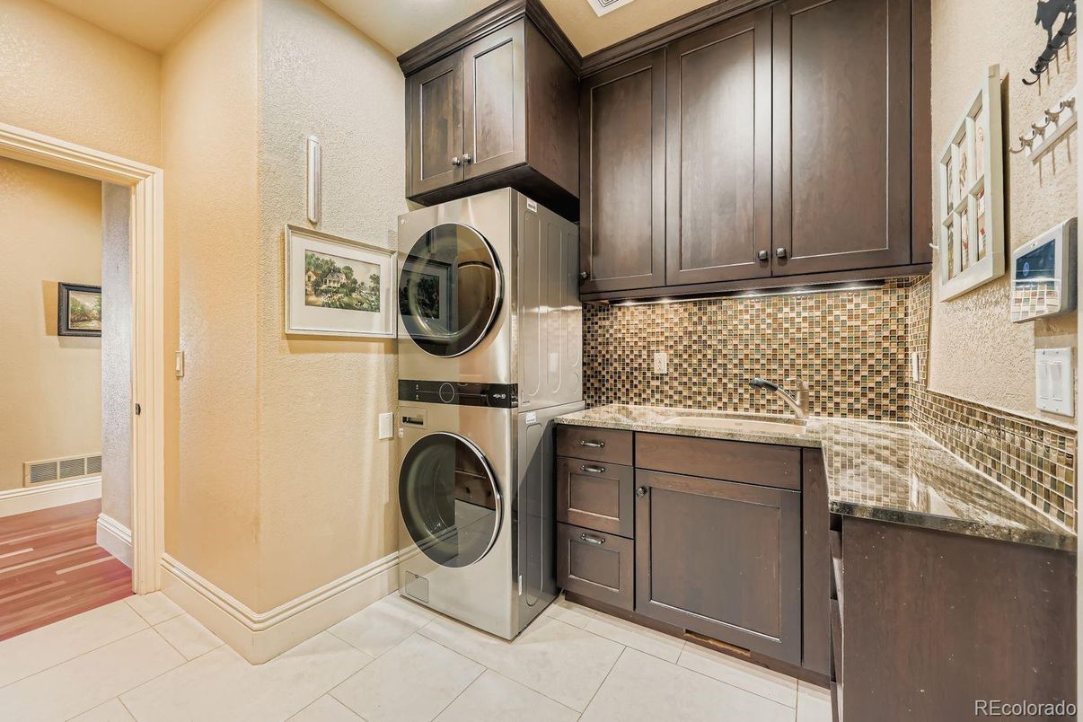 Interior, Recessed Lighting, Washer