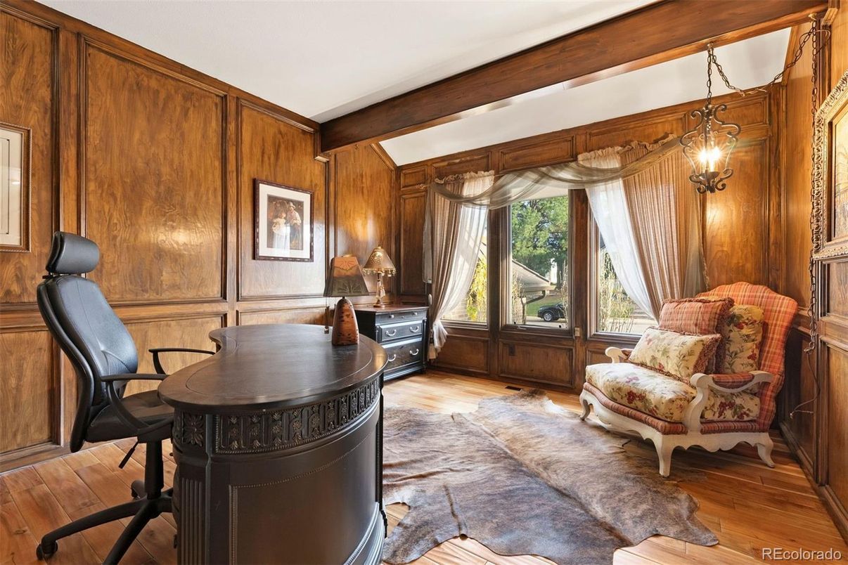 Home Office, Interior, Pendant Lights, Wooden Beams, Wood Texture Flooring, Wooden Walls