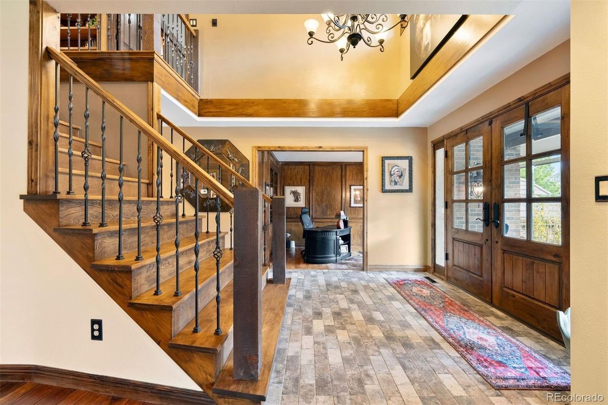 Chandelier, Interior