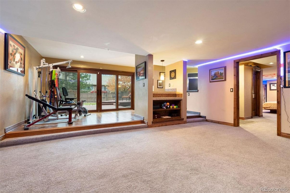 Fireplace, Fitness Equipment, Interior, Pendant Lights, Recessed Lighting