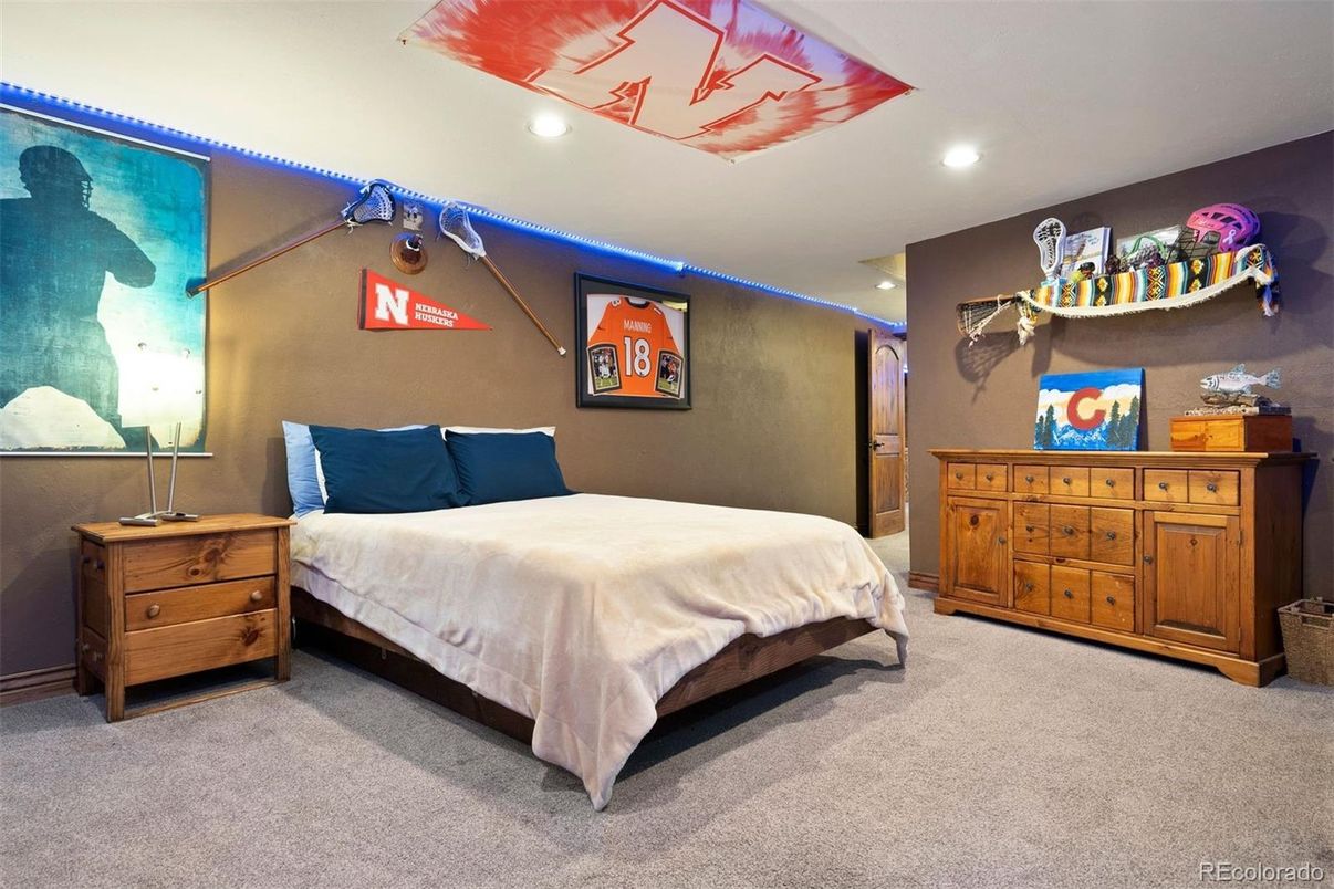 Bedroom, Interior, Recessed Lighting