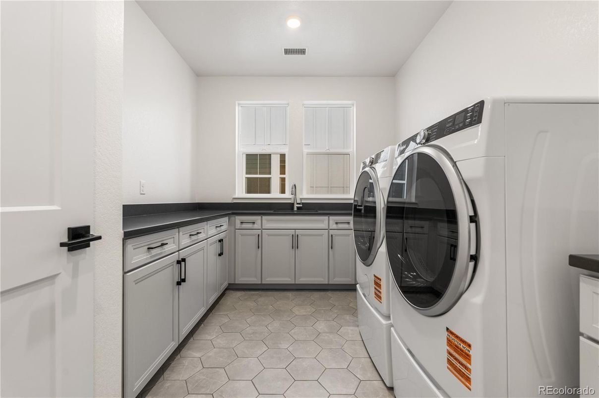 Interior, Recessed Lighting, Washer