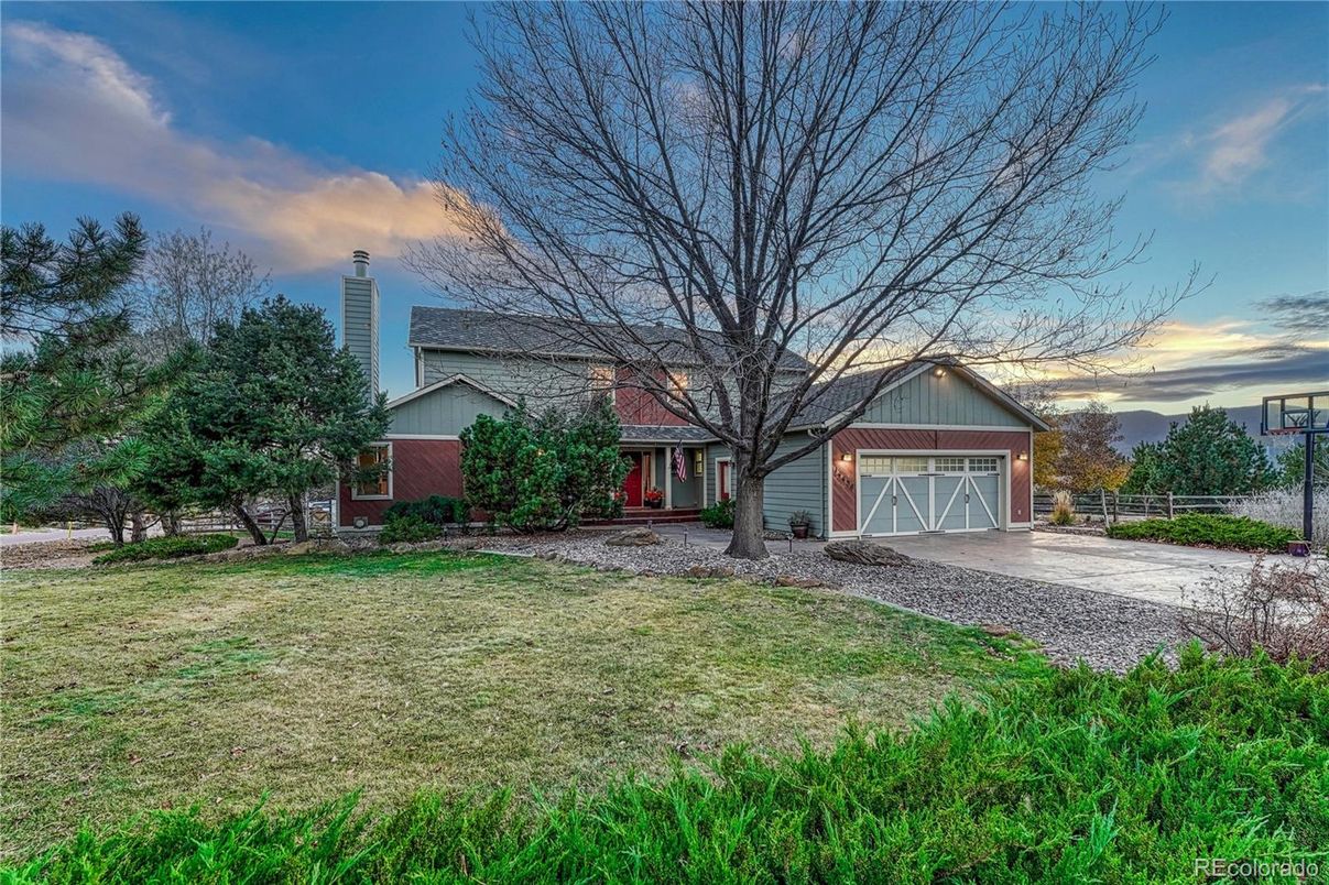 Backyard, Detached Garage, Exterior