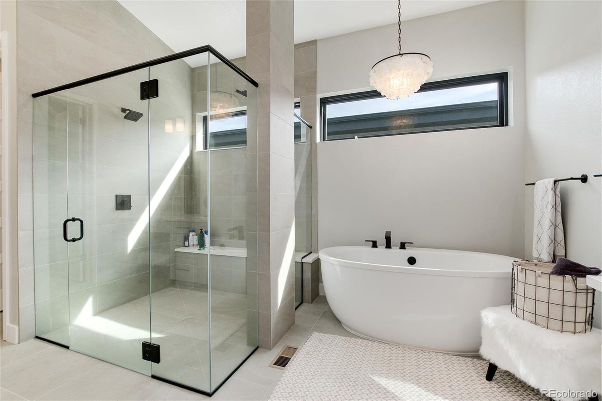 Bathroom, Free Standing Baths, Glass Shower, Interior, Pendant Lights