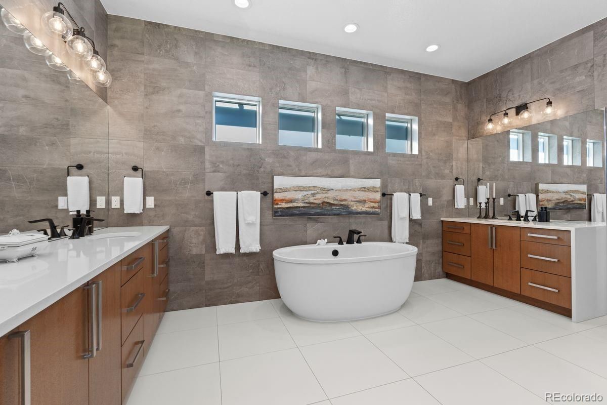 Bathroom, Dual Sink Vanities, Free Standing Baths, Interior, Recessed Lighting