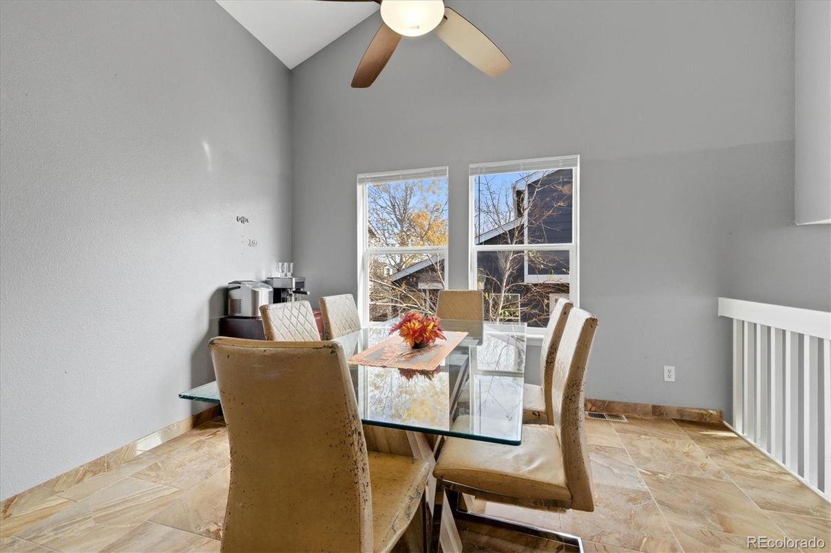Dining room, Interior