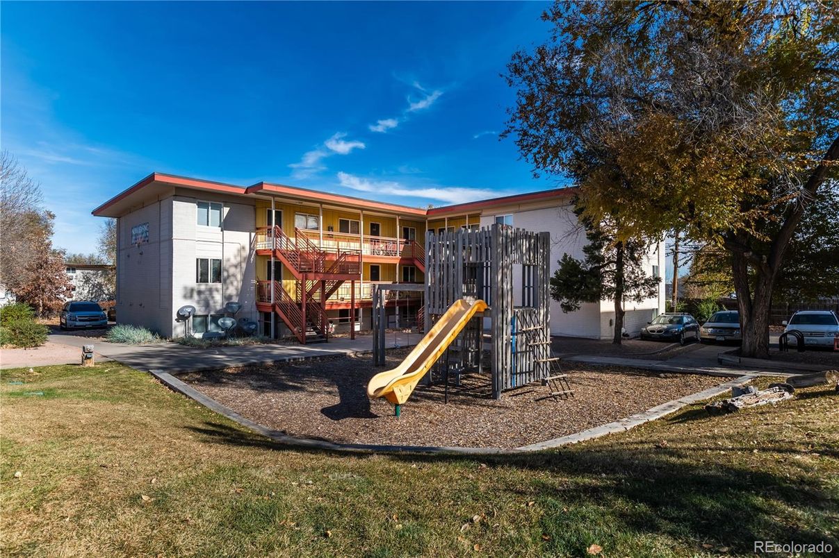 Backyard, Exterior, Playground