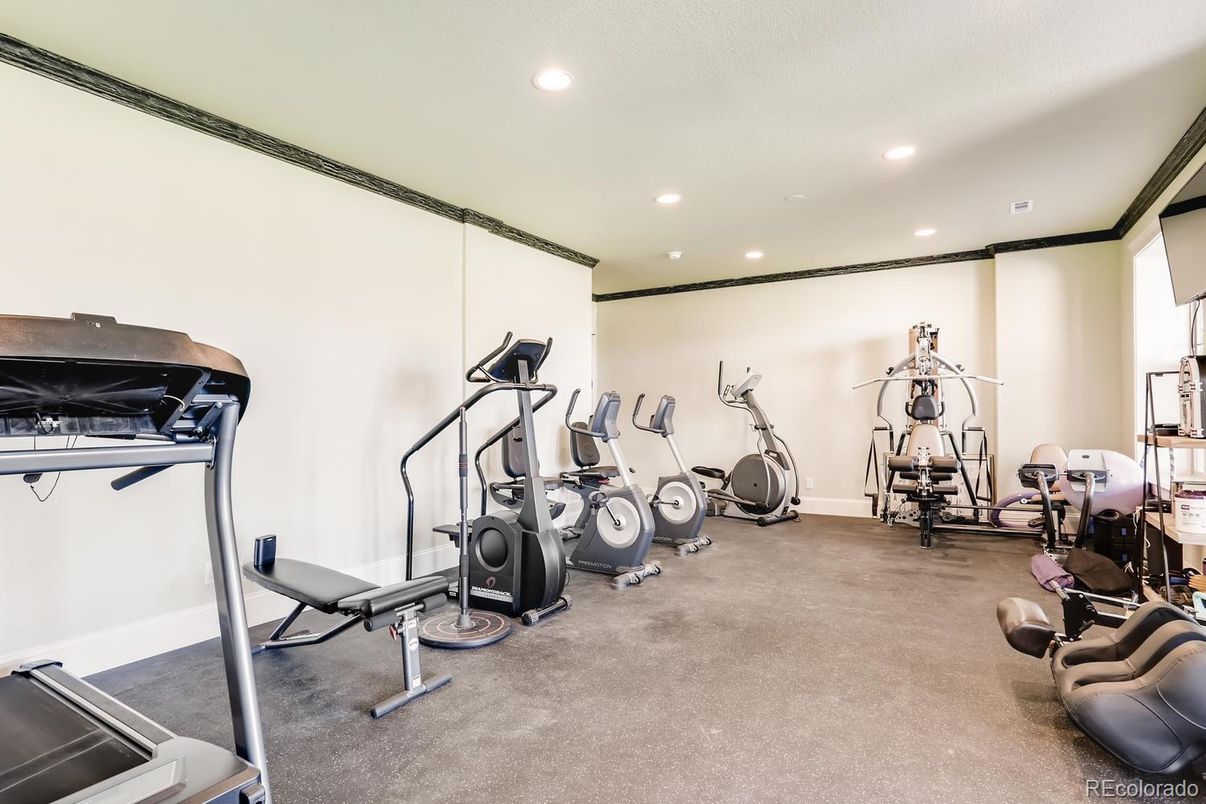 Fitness Equipment, Interior, Recessed Lighting