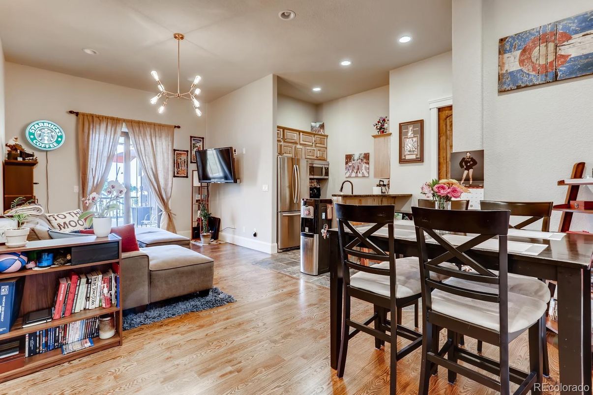 Dining room, Interior, Kitchen, Pendant Lights, Recessed Lighting, Wood Texture Flooring